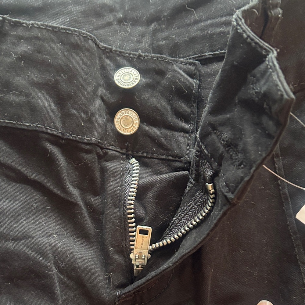 Elegant Black Skinny Jeans for Women - Picture 2 of 5